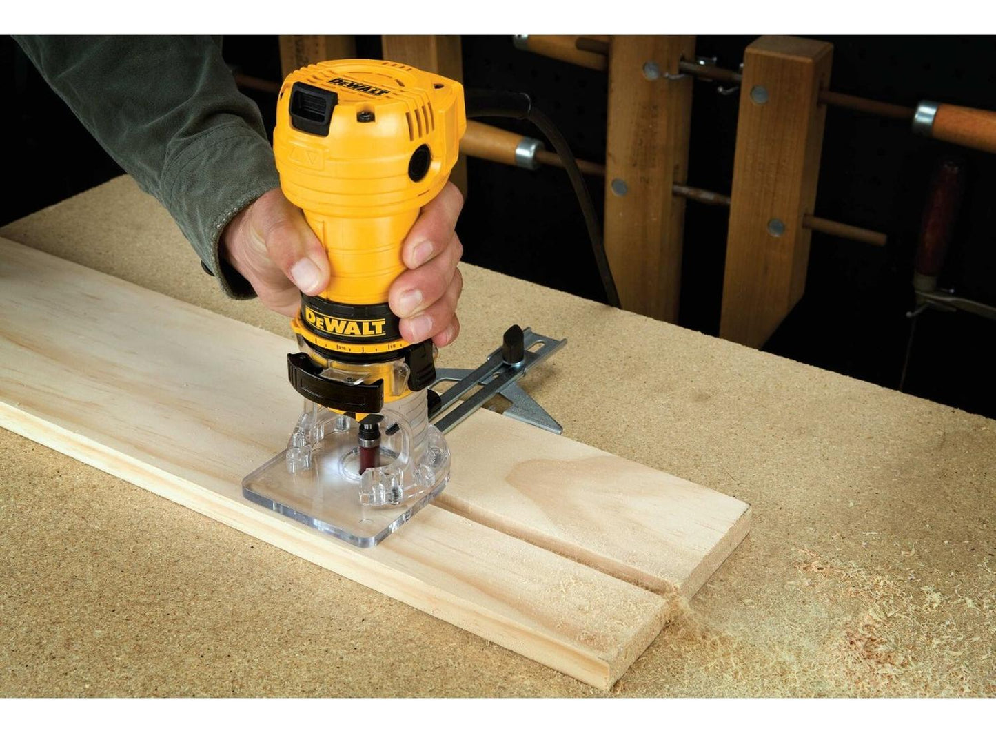 Rebajadora De Palma 1/4'' 450W DeWALT DWe6000 - b2c - Herram.cl