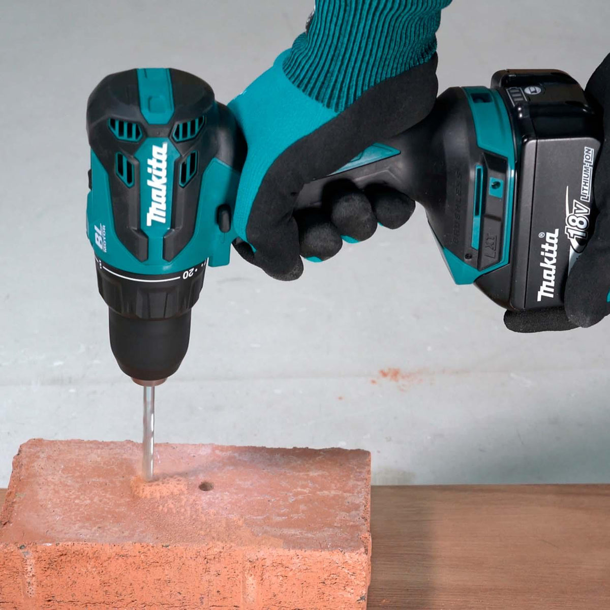 Taladro Percutor Inalámbrico 13mm 18V LXT 1 Bat 3Ah Makita - Herram.cl