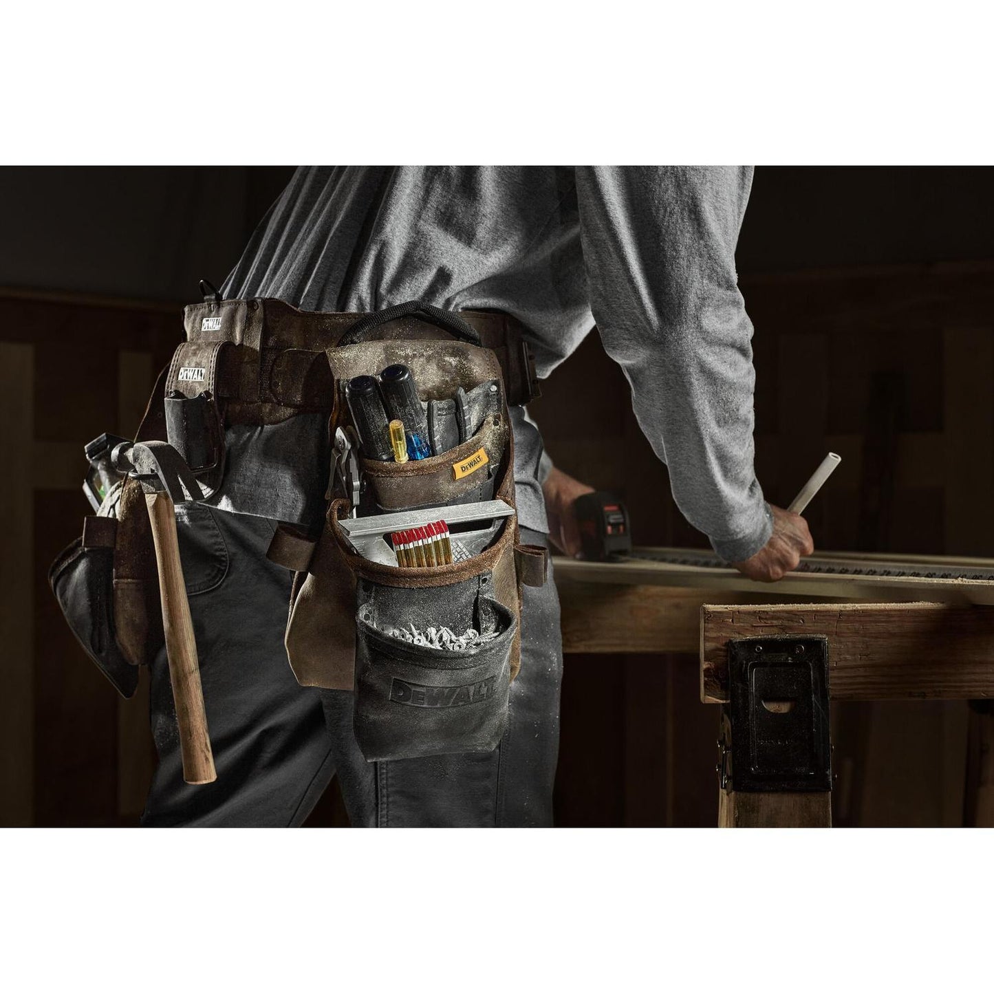 Cinturón Portaherramientas de Cuero 18 Bolsillos - DeWALT - Herram.cl
