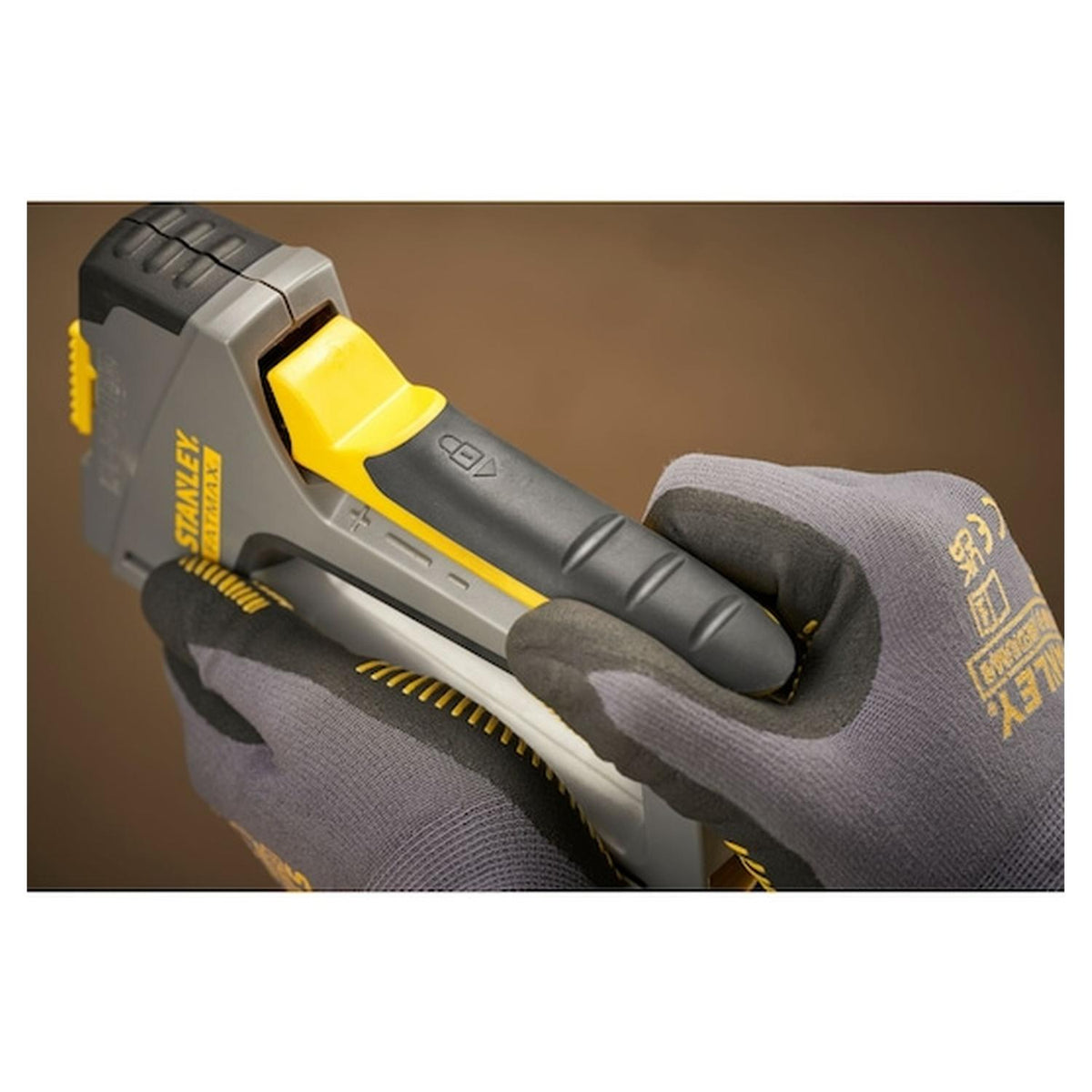 Engrapadora Clavadora Stanley FATMAX 6 en 1 Multiuso - Herram.cl