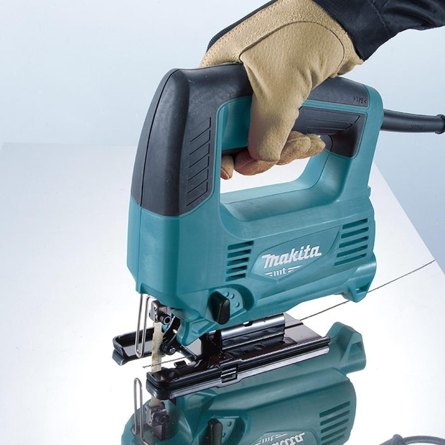 Sierra Caladora Makita Mt M4301b 220v 450W Profesional - Herram.cl