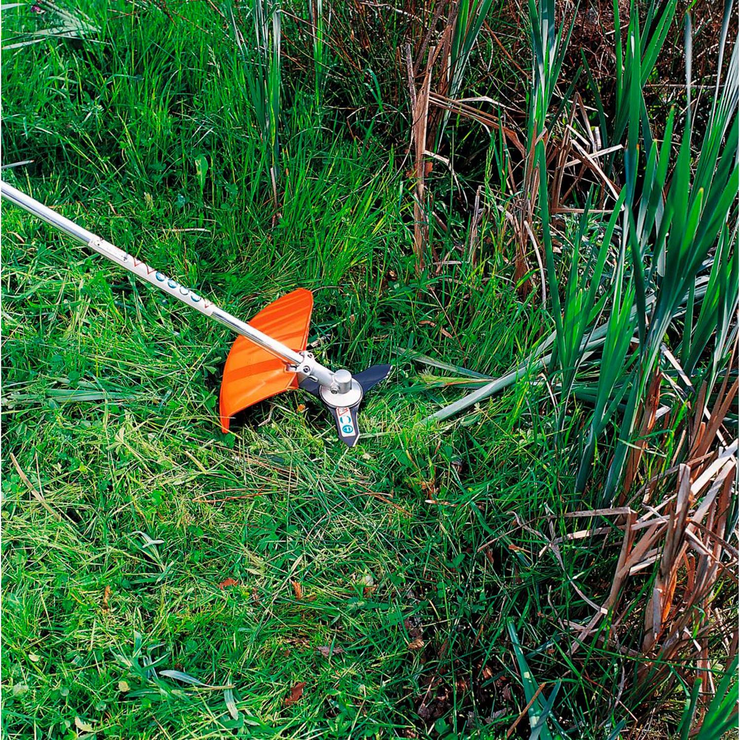 Cuchilla 3 Puntas BrushCut 300mm Eje 20mm / FS 300 - Stihl - Herram.cl