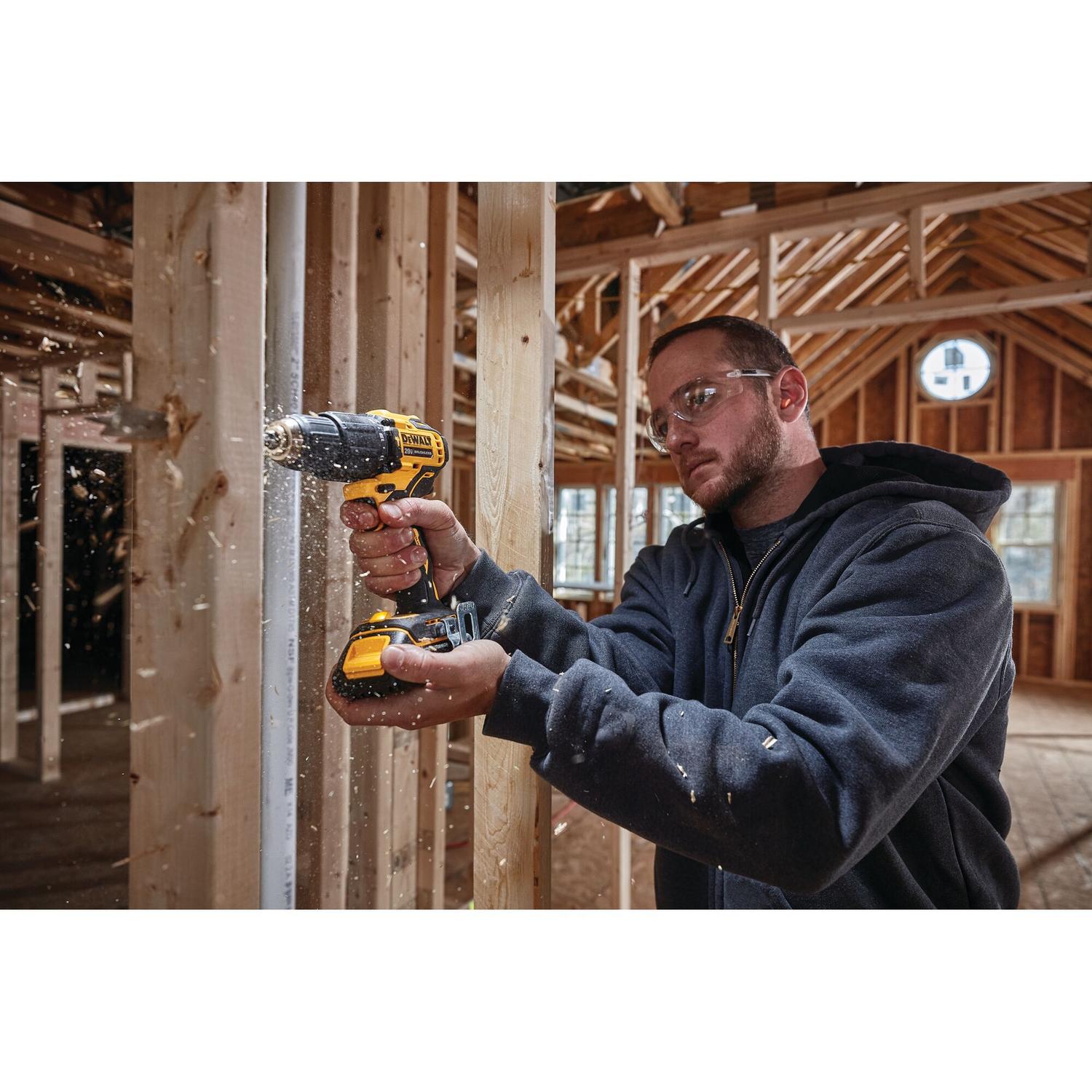Kit ATOMIC Taladro Perc. + Atornillador DeWALT DCK279D2 - B2 - Herram.cl