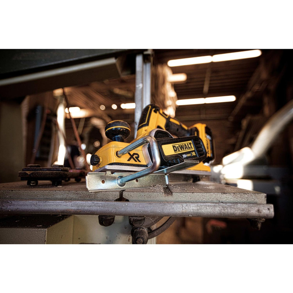 Cepillo Inalámbrico 20V Max. XR Sin Baterías - DeWalt - Herram.cl