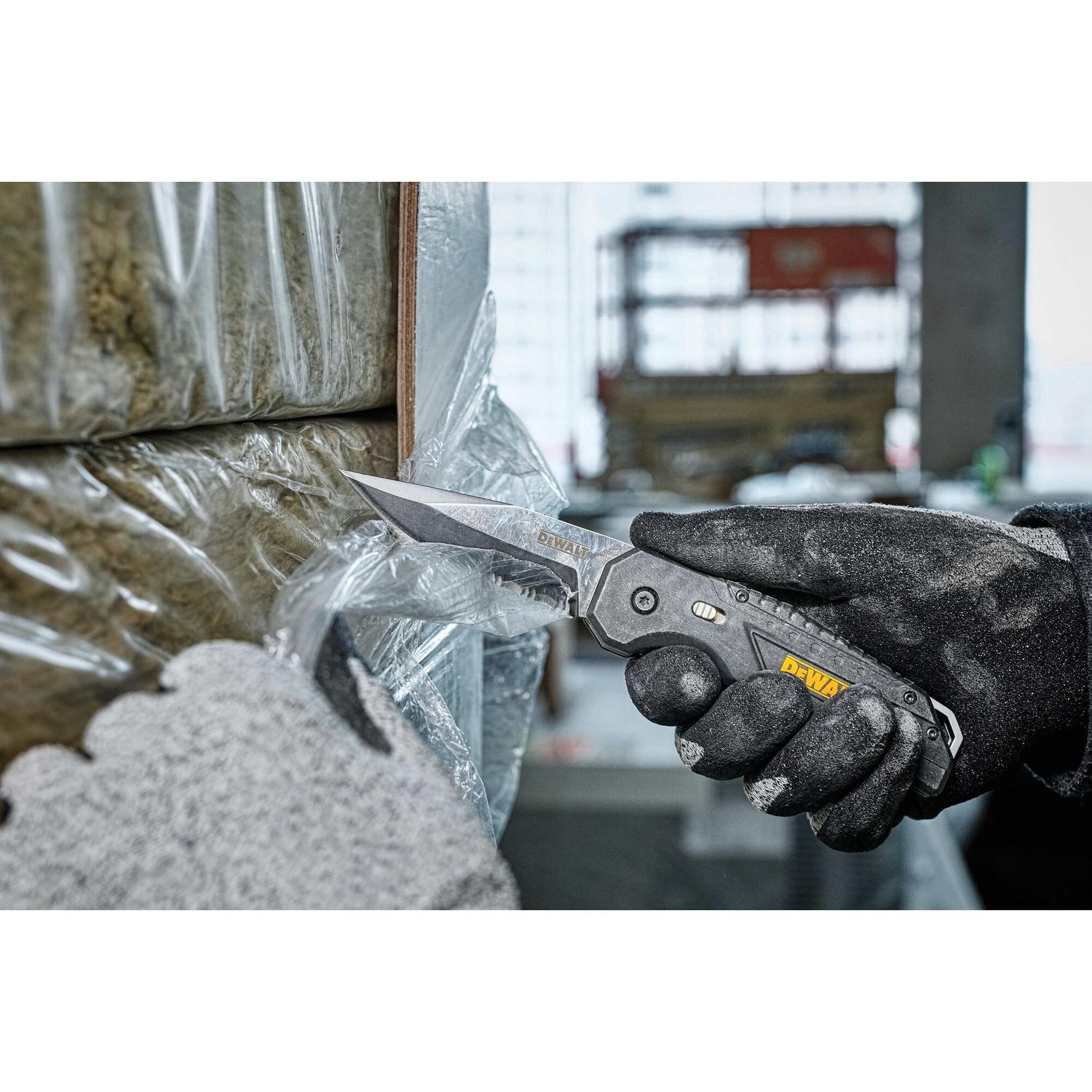 Navaja de Bolsillo con Resorte - DeWALT - Herram.cl