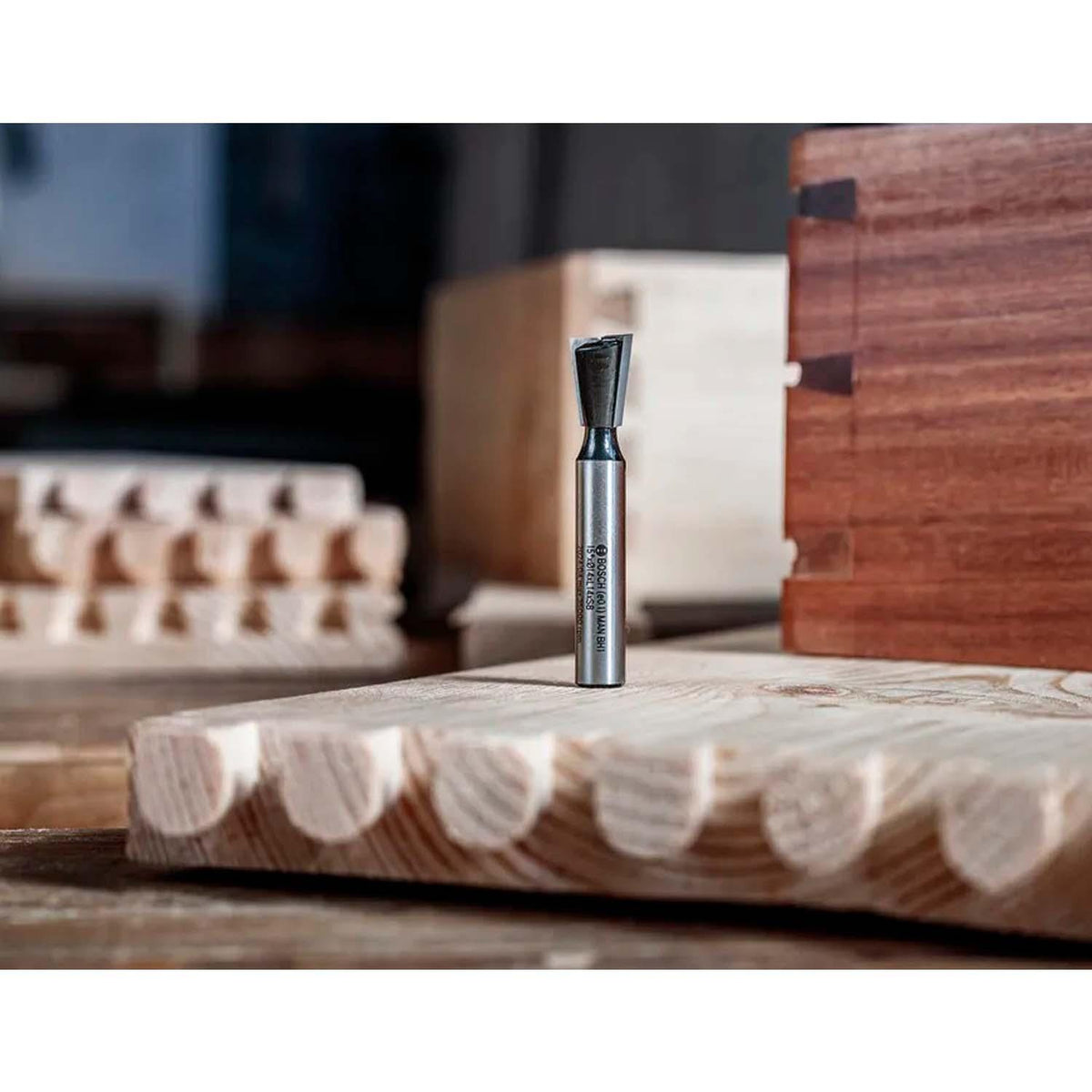 Fresa Cola De Milano PRO 15° Vástago 1/4'' Madera - Bosch - Herram.cl