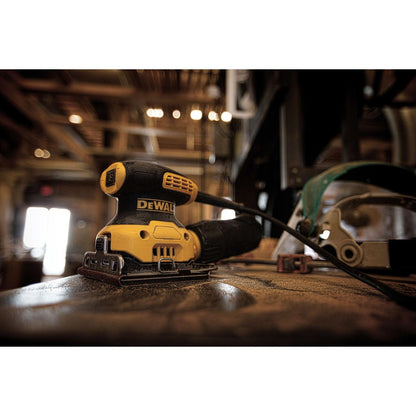 Lijadora Orbital 1/4 230 W DWE6411 - B2C - DeWalt - Herram.cl