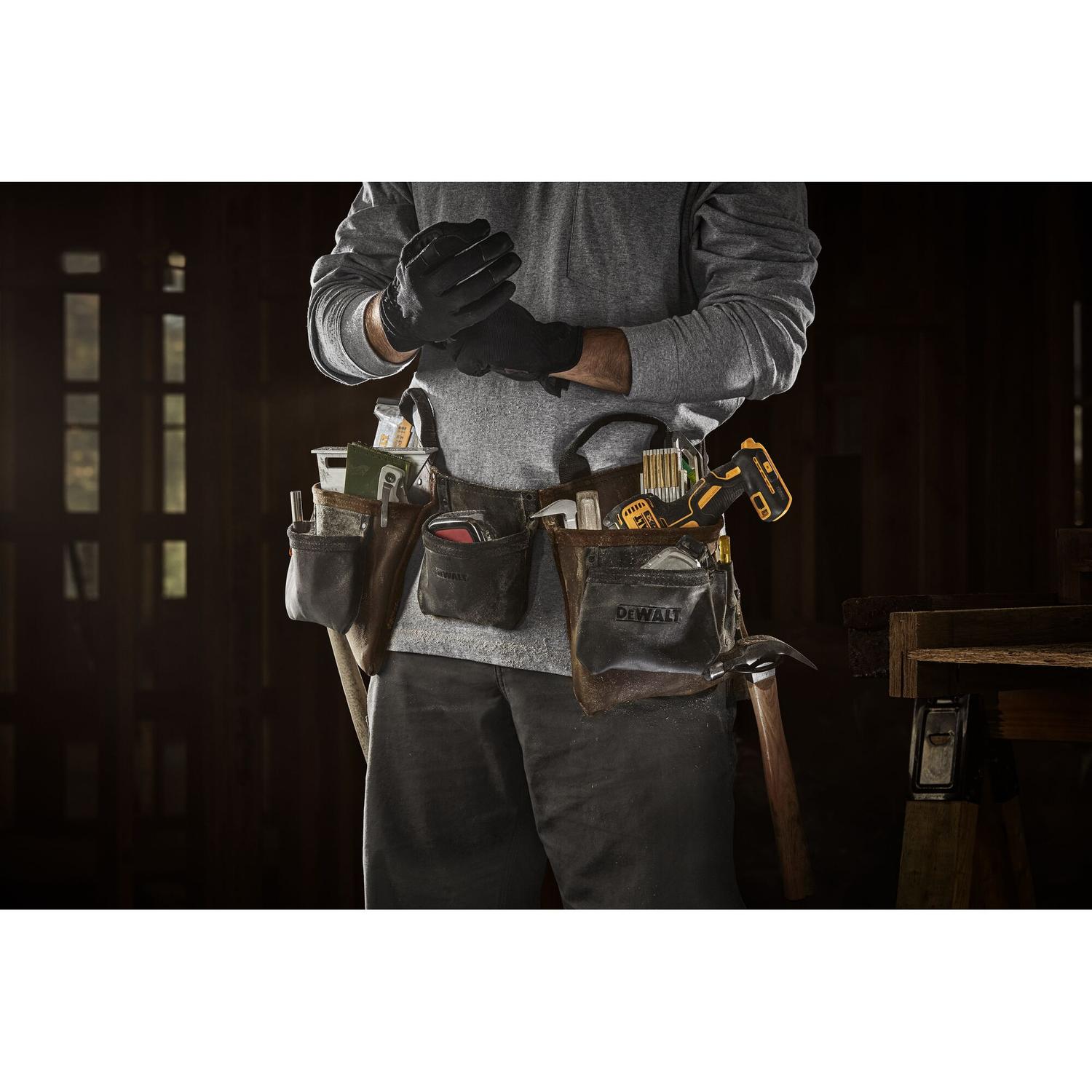 Cinturón portaherramientas de cuero 11 bolsillos - DeWALT - Herram.cl