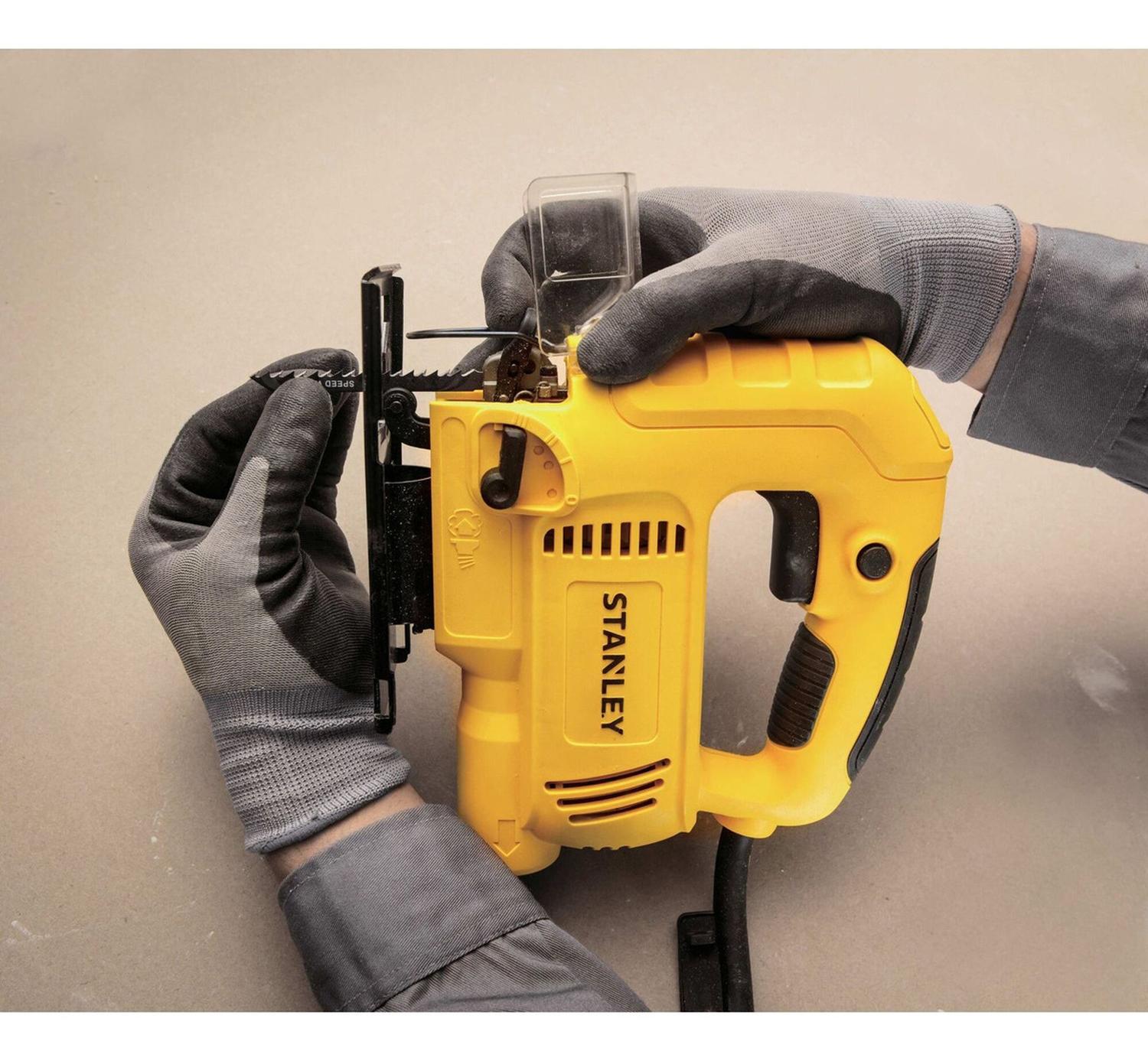 Sierra Caladora 600 W - Stanley - Herram.cl