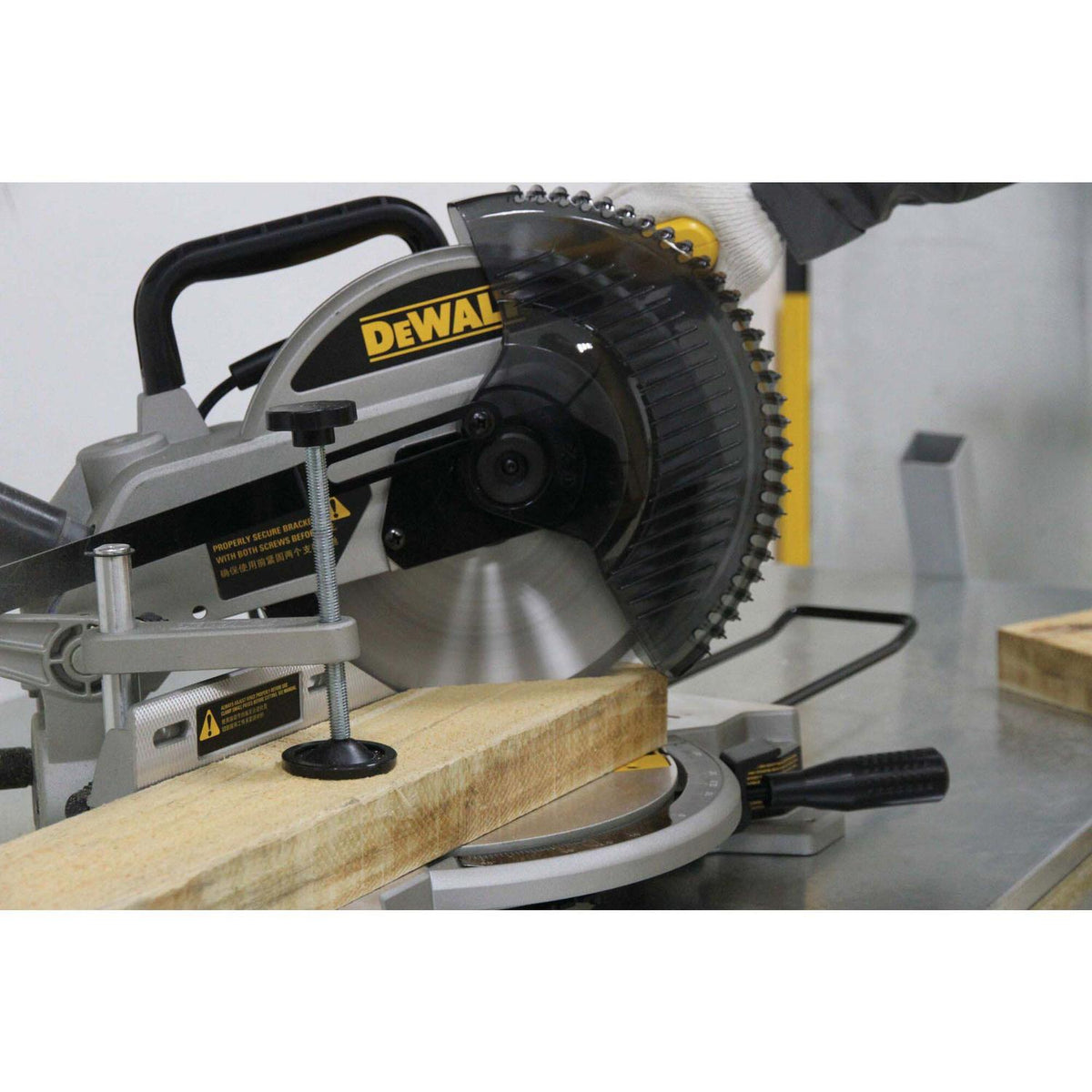 Sierra Ingleteadora 10'' 1.650 W DW714 - B2C - DeWalt - Herram.cl