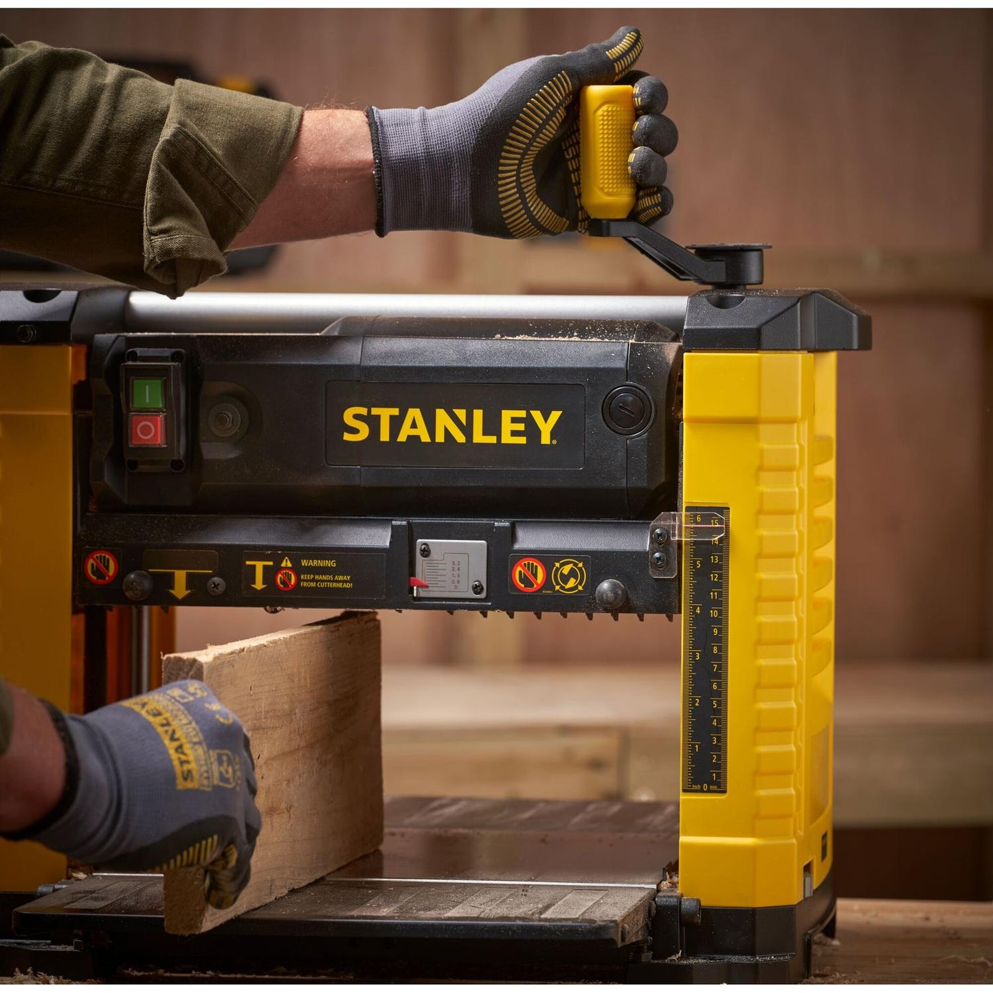 Cepillo de Banco 12 - 1/2'' 1.800 W - Stanley - Herram.cl