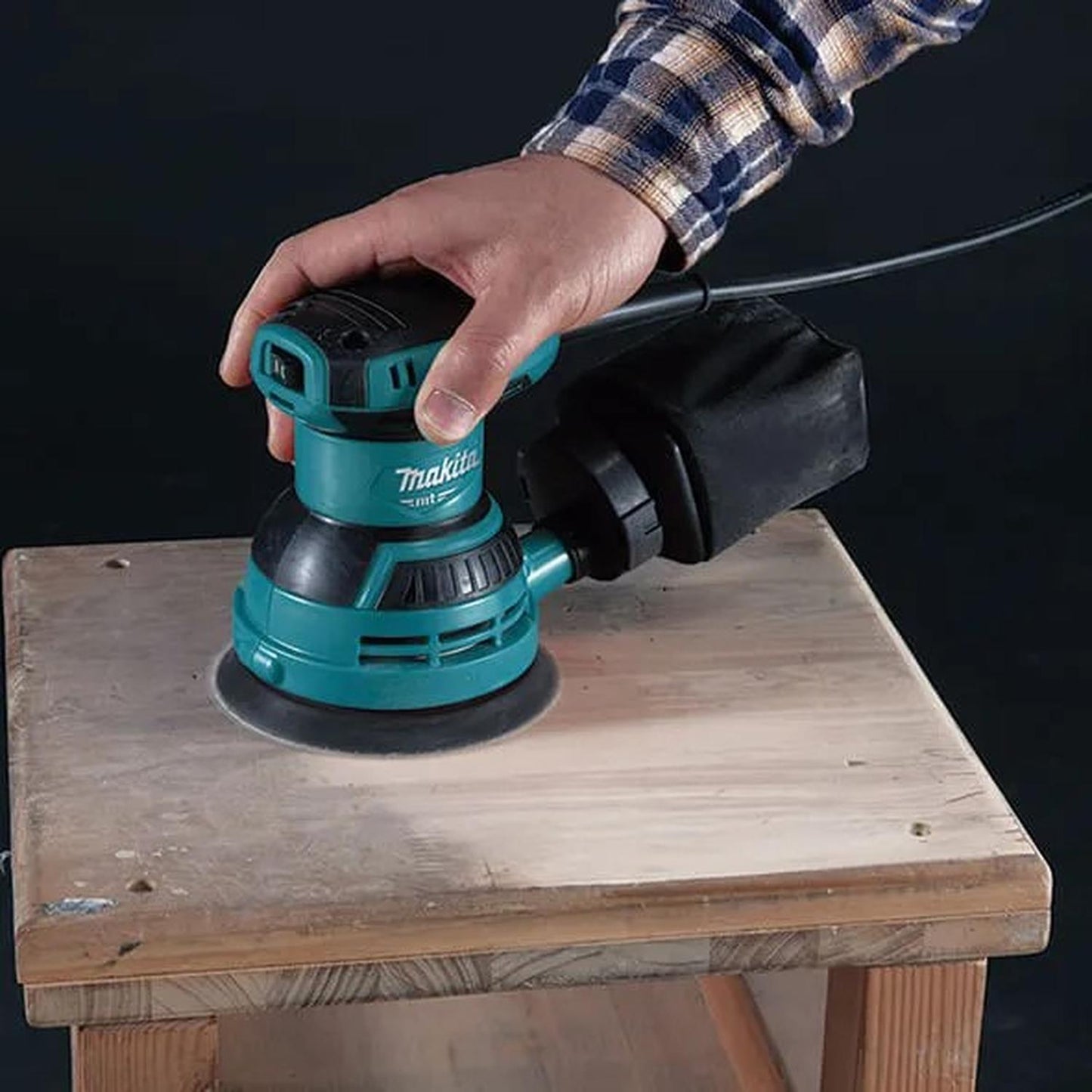 Lijadora Roto Oribital o Exentrica 5'' 240 W - Makita - Herram.cl