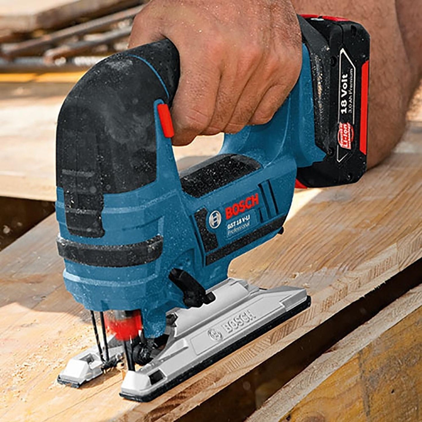 Sierra Caladora Inalámbrica Bosch GST 18V - li Bare Tool - Herram.cl