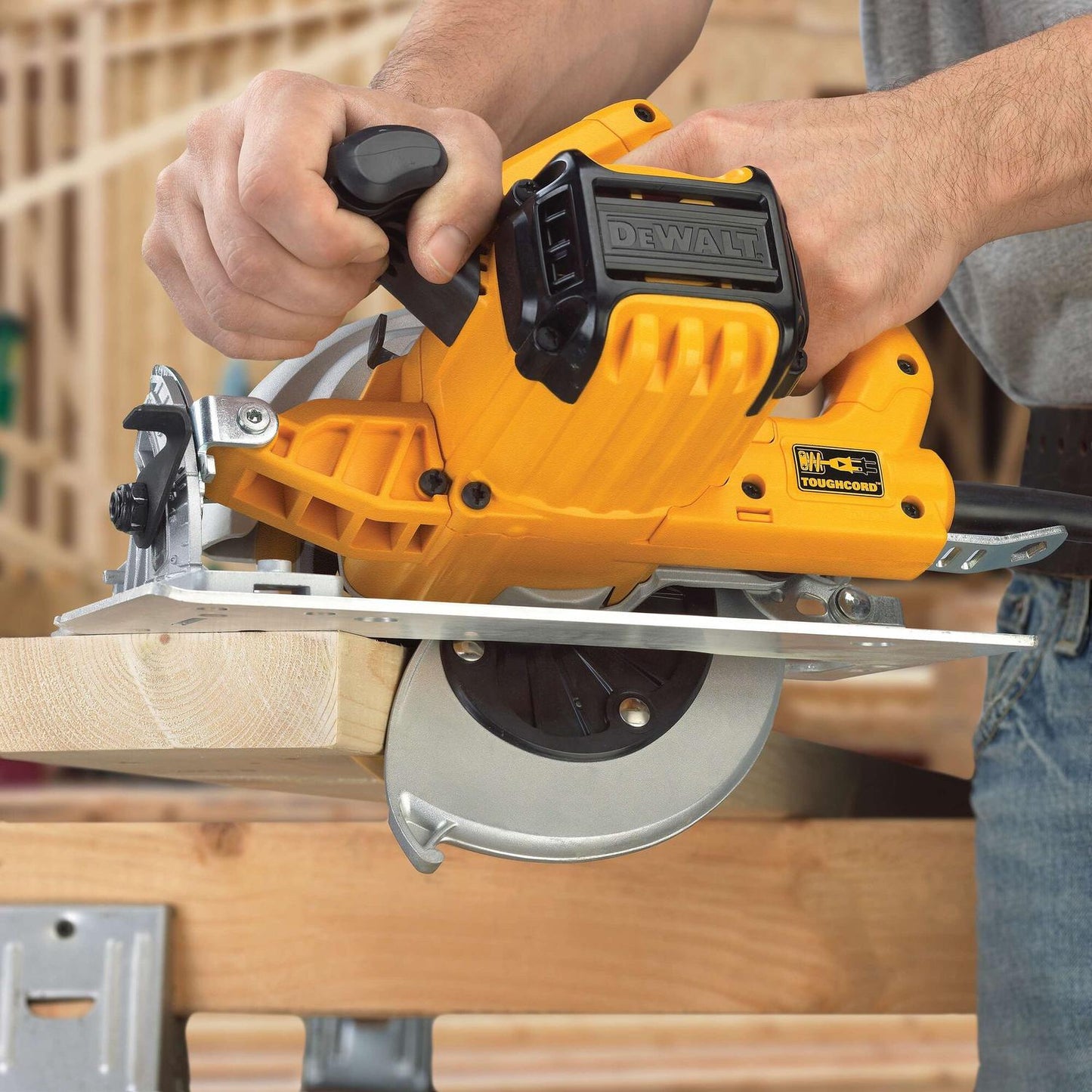 Sierra Circular 7 - 1/4'' 1.800 W DWE575K - DeWALT - Herram.cl