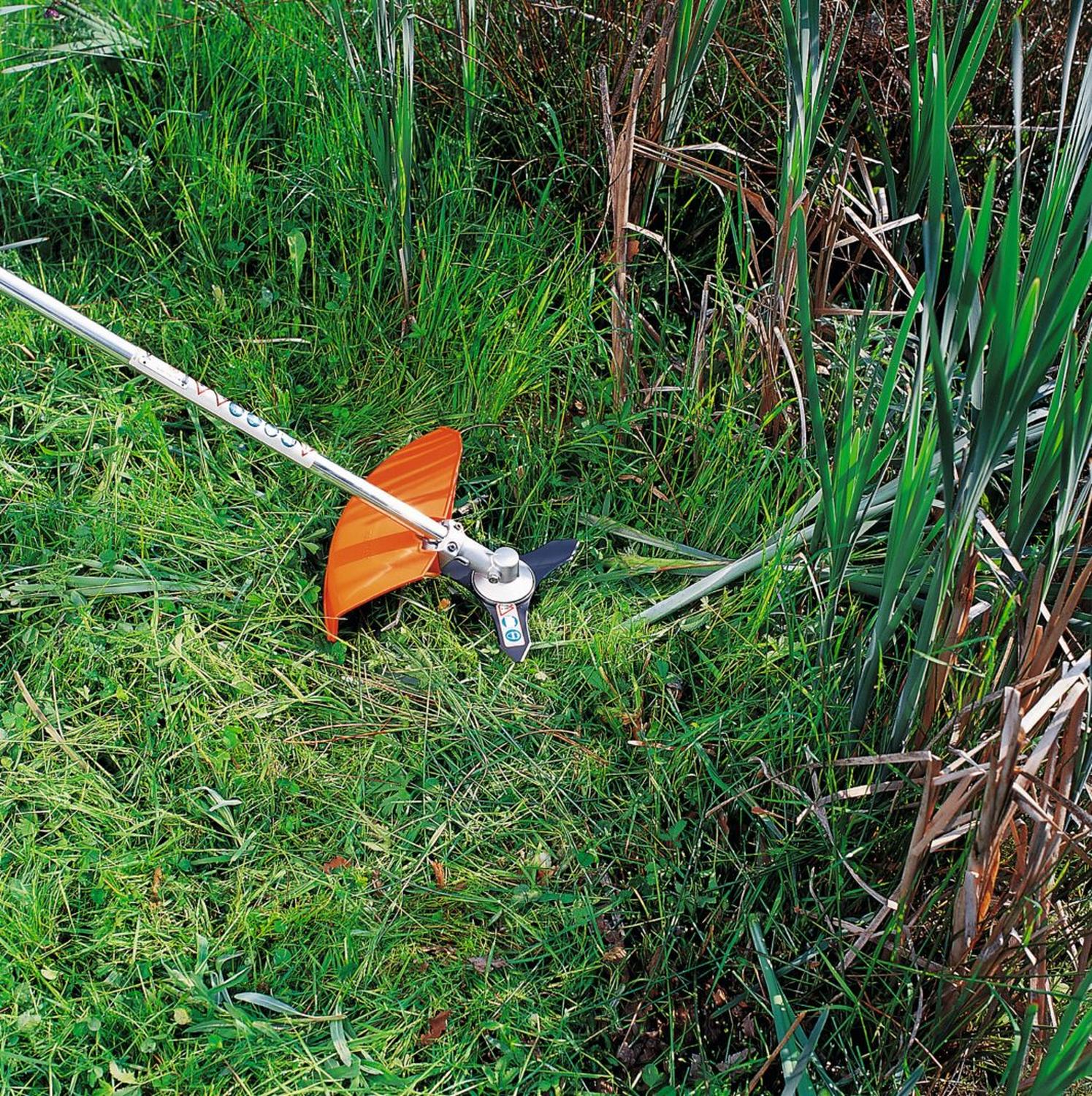 Cuchilla 3 Puntas Brushcut 250mm Eje 25,4mm /FS 120 - Stihl - Herram.cl