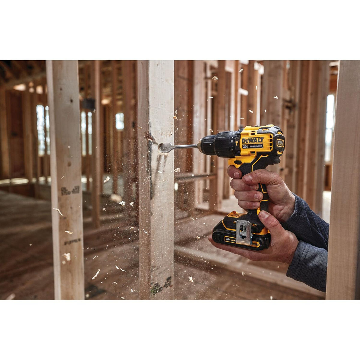 Taladro Percutor/Atornillador 20V Max. ATOMIC 13mm - DeWalt - Herram.cl