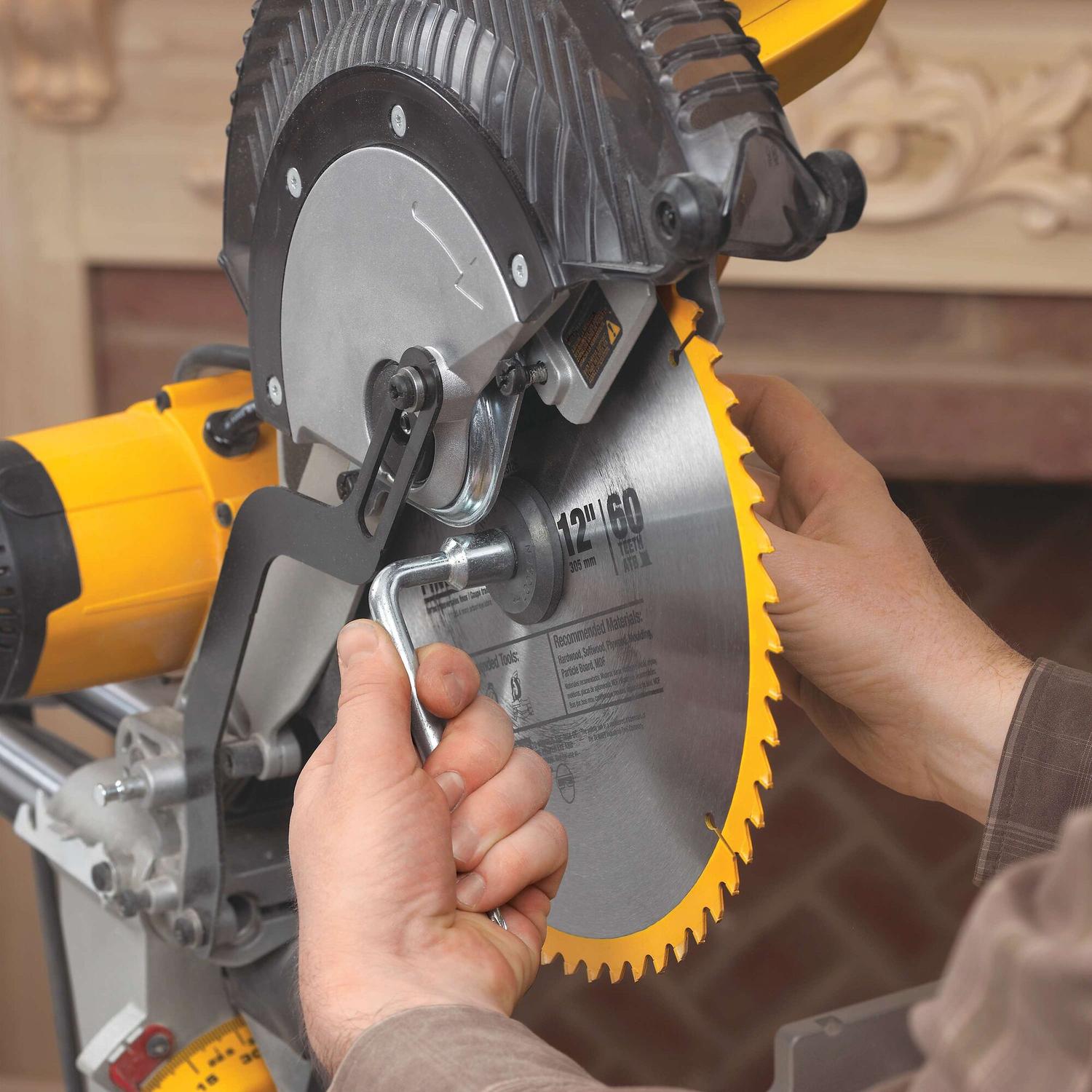 Sierra Ingleteadora 12'' 1625 W DWS780 - B2 - DeWALT - Herram.cl