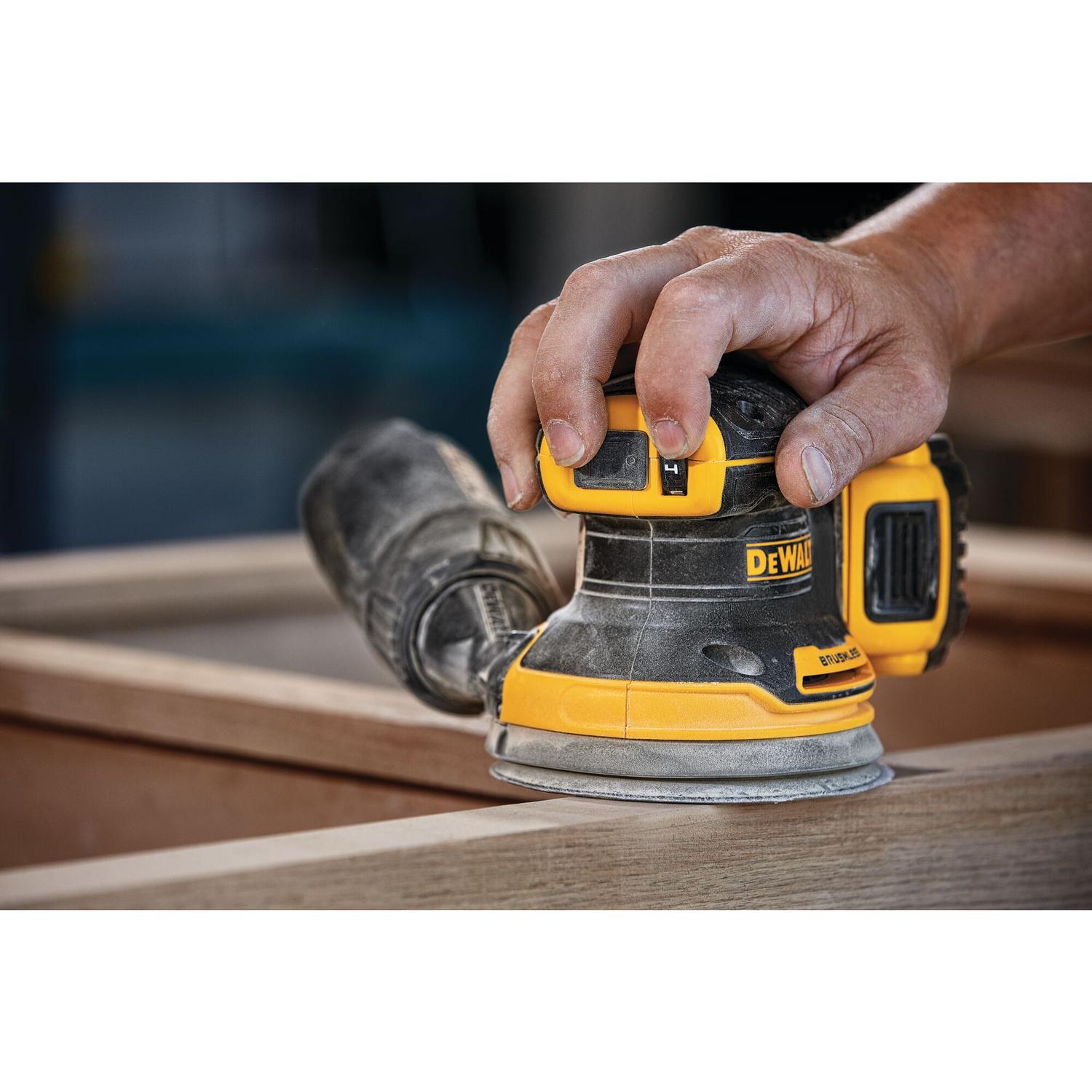 Lijadora Rotorbital 20V Max. XR 5'' Sin Baterias - DeWalt - Herram.cl