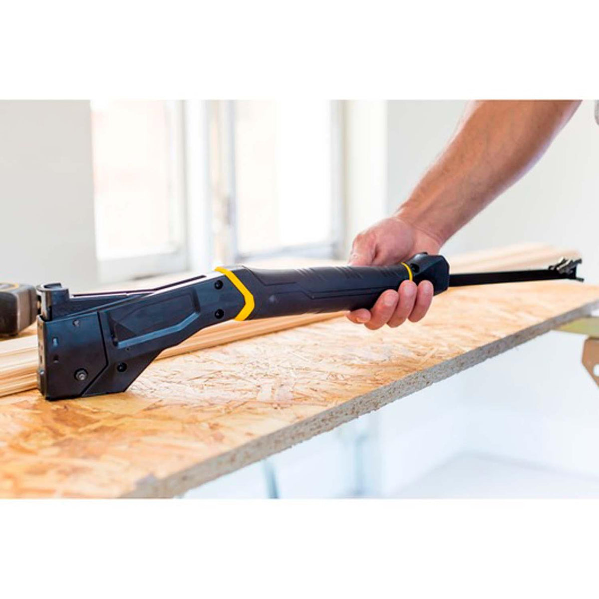 Engrapadora Tipo Martillo Stanley FMHT81394-9 FATMAX - Herram.cl