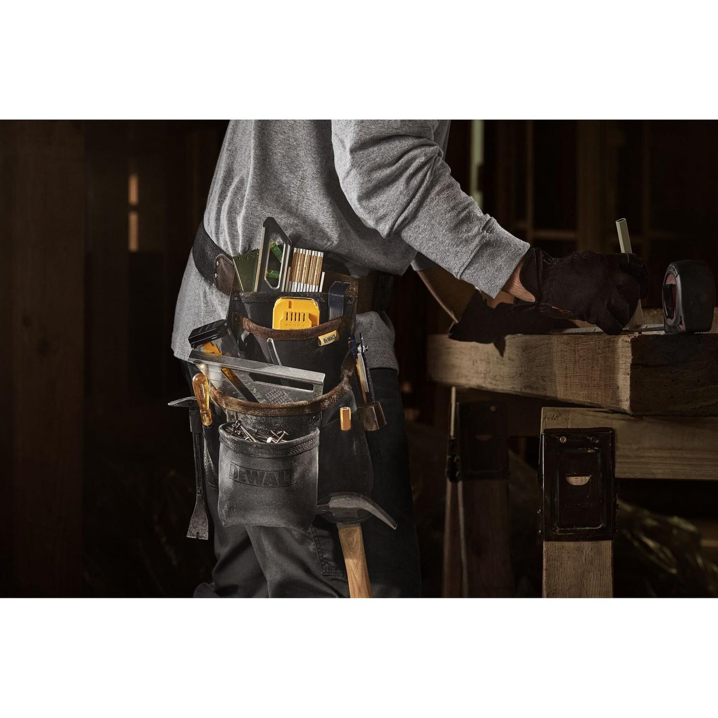 Cinturón portaherramientas de cuero 12 Bolsillos - DeWALT - Herram.cl